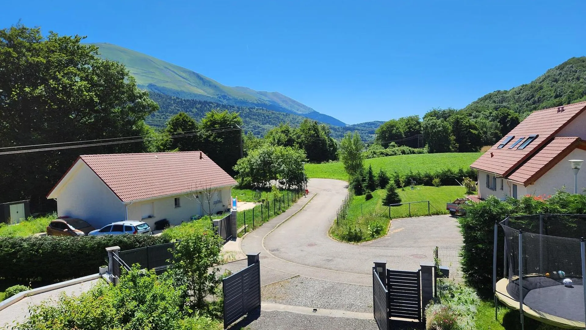 Appartement Proche Des Lacs Laffrey Apartment